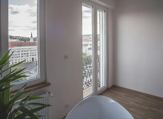 The Grand View Apartman *